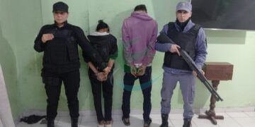 Detienen a una pareja acusada de asaltar a una mujer con un arma blanca