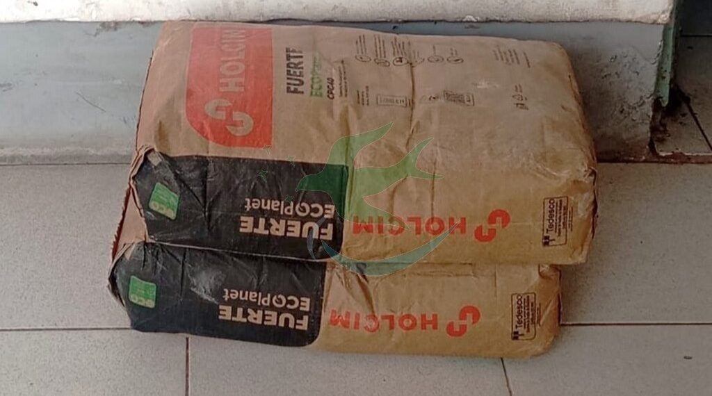 Policía esclarece un hurto y detienen a dos personas por desórdenes en la vía pública