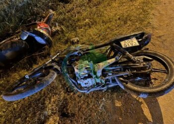Motociclista con fractura luego de colisionar con otra moto