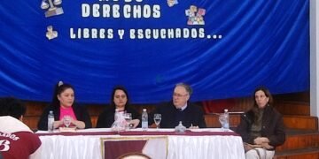 El fiscal Ojeda charló con estudiantes sobre violencia, redes y cómo pedir ayuda